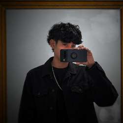 Jona2005's Chat & Dating Profile