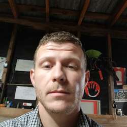 charliess11's Chat & Dating Profile